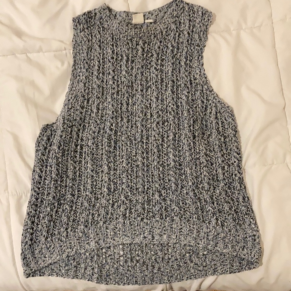 Gap black, blue, white crocheted sleeveless top size M